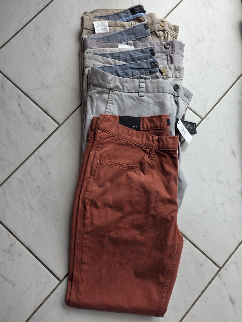 27 PAIR OF MENS 32/33 BANANA REPUBLIC CHINO & SLACKS - Picture 3 of 6